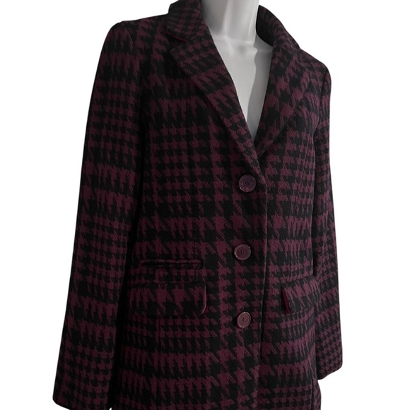 Merona | Wool Blend Coat| Houndstooth Pattern | Burgundy and Black - Picture 2 of 6